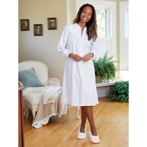 NWT Lanz of Salzburg Tyrolean Flannel Nightgown Sz S Blue White Floral Lace Trim